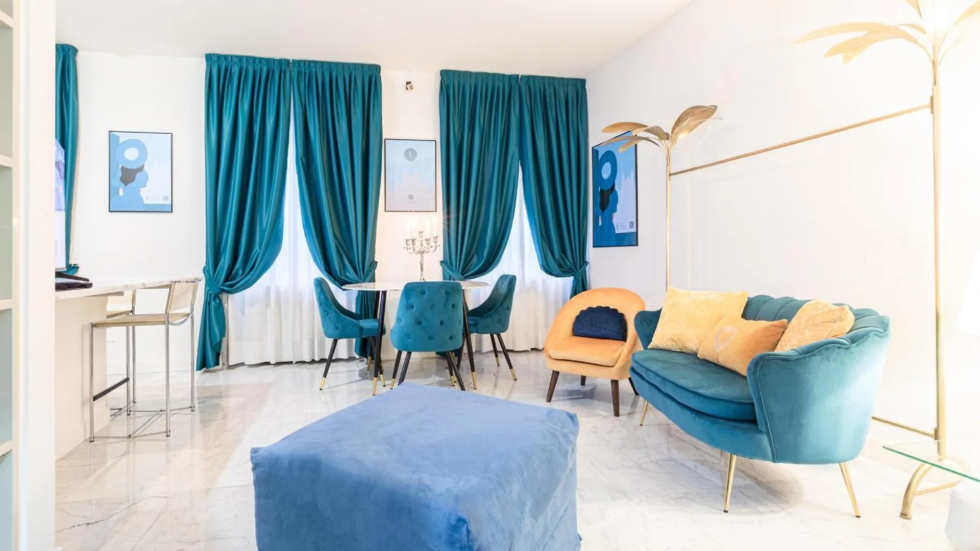 Monte Napoleone Split-Level Terrace Apartment - Top Collection location