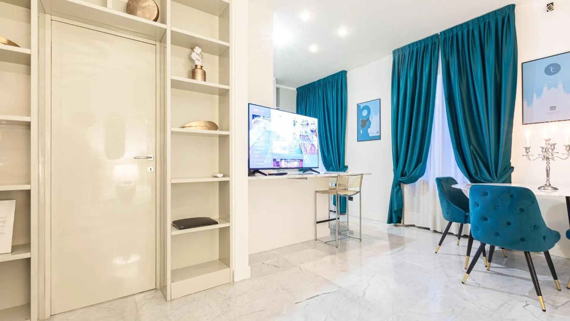 Monte Napoleone Split-Level Terrace Apartment - Top Collection Milano