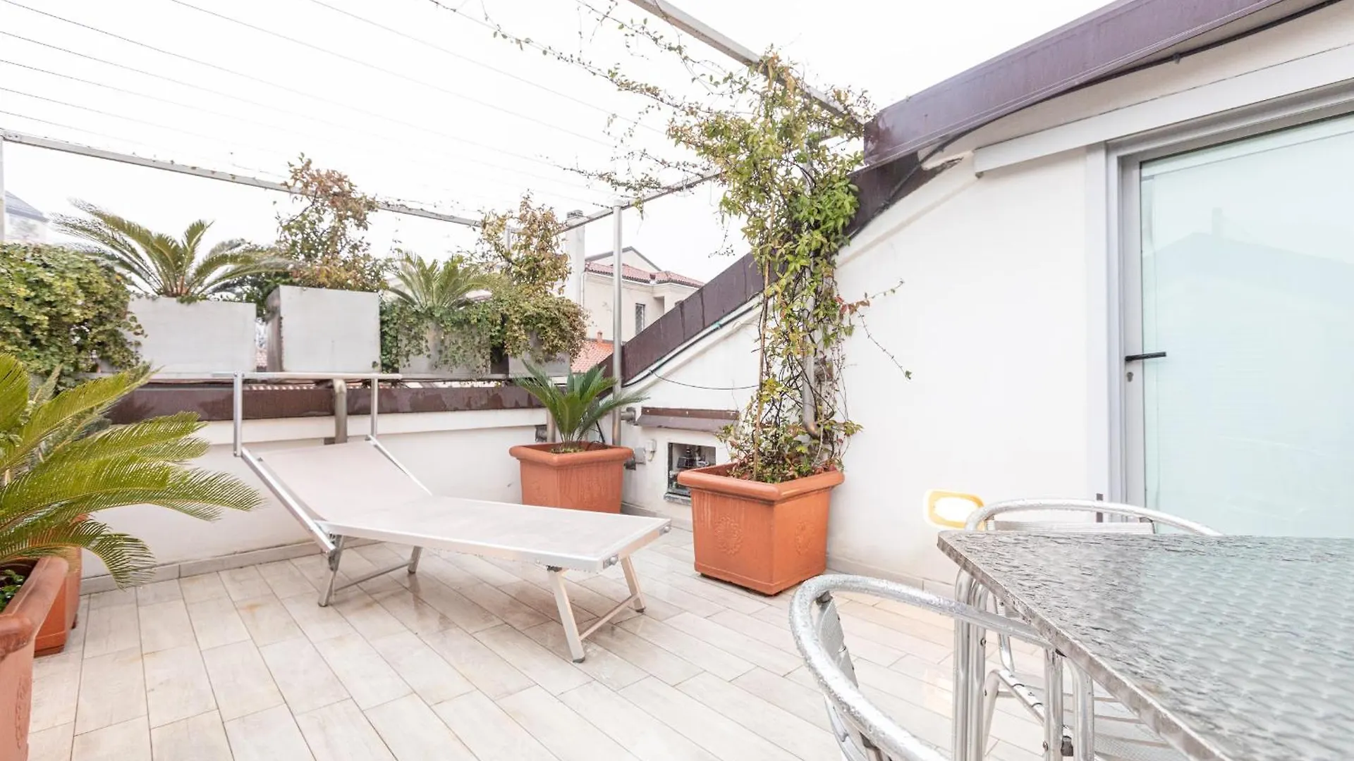 Monte Napoleone Split-Level Terrace Apartment - Top Collection Milano Italien